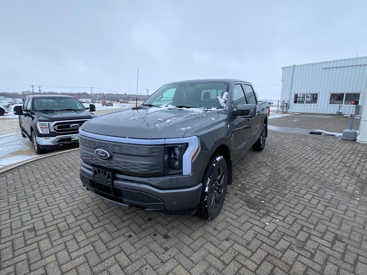 Image - 2023 Ford F-150 Lightning LARIAT 4WD SuperCrew 5.5' Box 511A