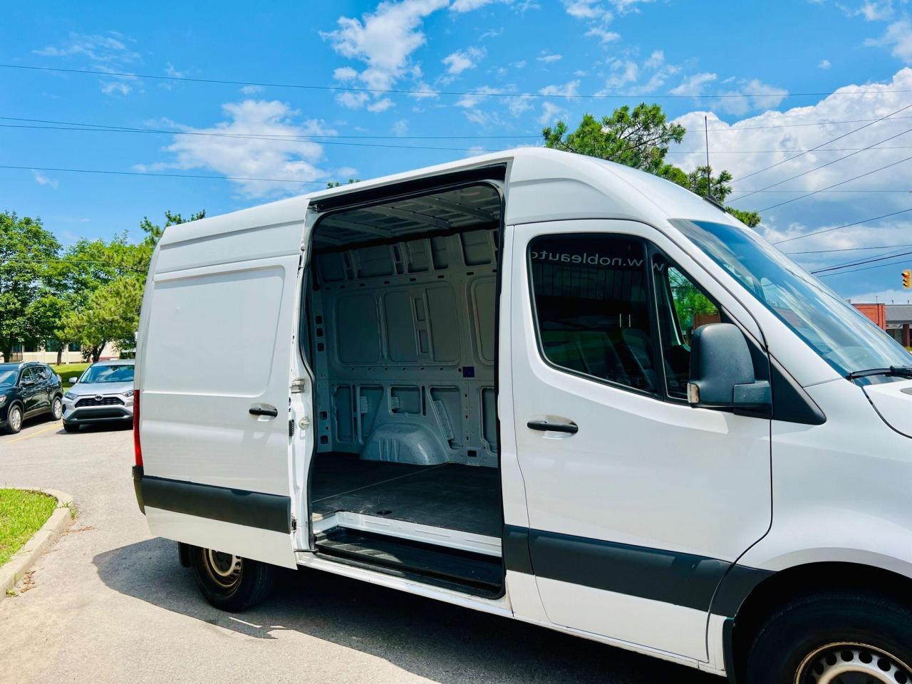 2019 Mercedes-Benz Sprinter  Photo3