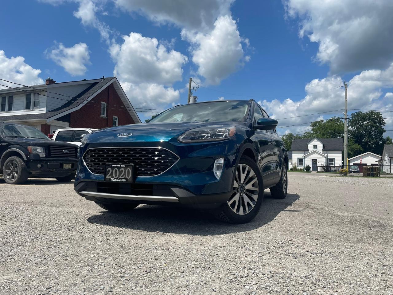 2020 Ford Escape Titanium Hybrid Photo0