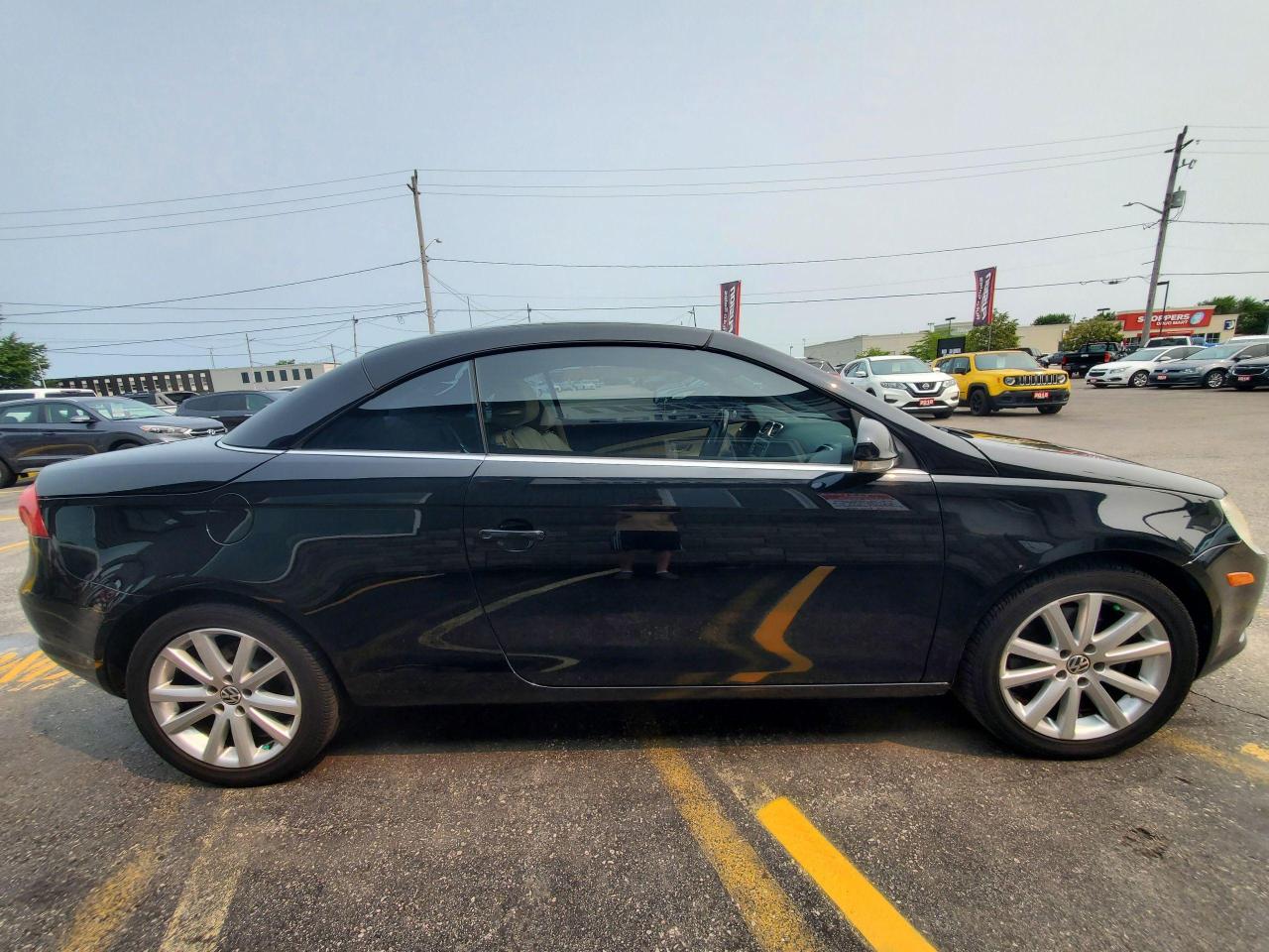 2008 Volkswagen Eos HARD TOP CONVERTIBLE-LEATHER-SUNROOF - Photo #7