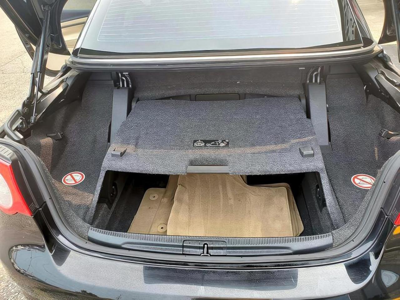2008 Volkswagen Eos HARD TOP CONVERTIBLE-LEATHER-SUNROOF - Photo #25