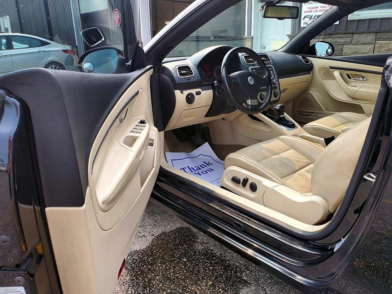 2008 Volkswagen Eos HARD TOP CONVERTIBLE-LEATHER-SUNROOF Photo