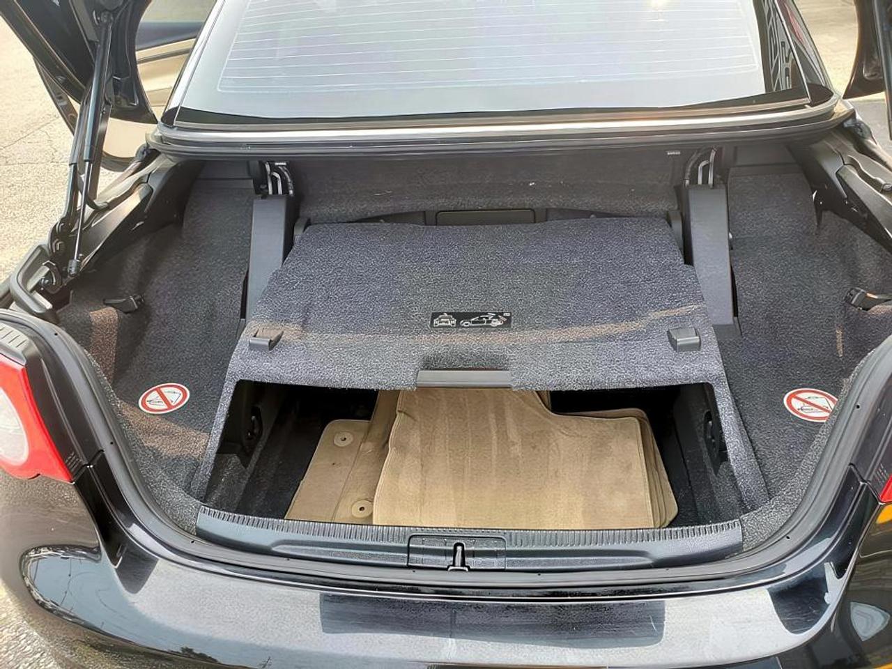 2008 Volkswagen Eos HARD TOP CONVERTIBLE-LEATHER-SUNROOF Photo