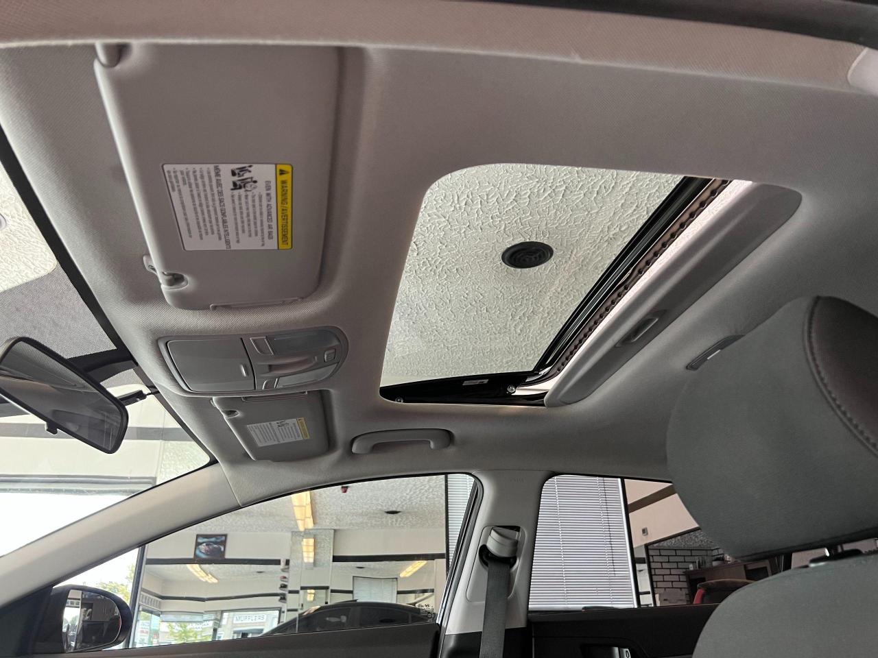 2019 Hyundai Elantra Preferred w/Sun+Safety+New Tires+CLEAN CARFAX - Photo #12