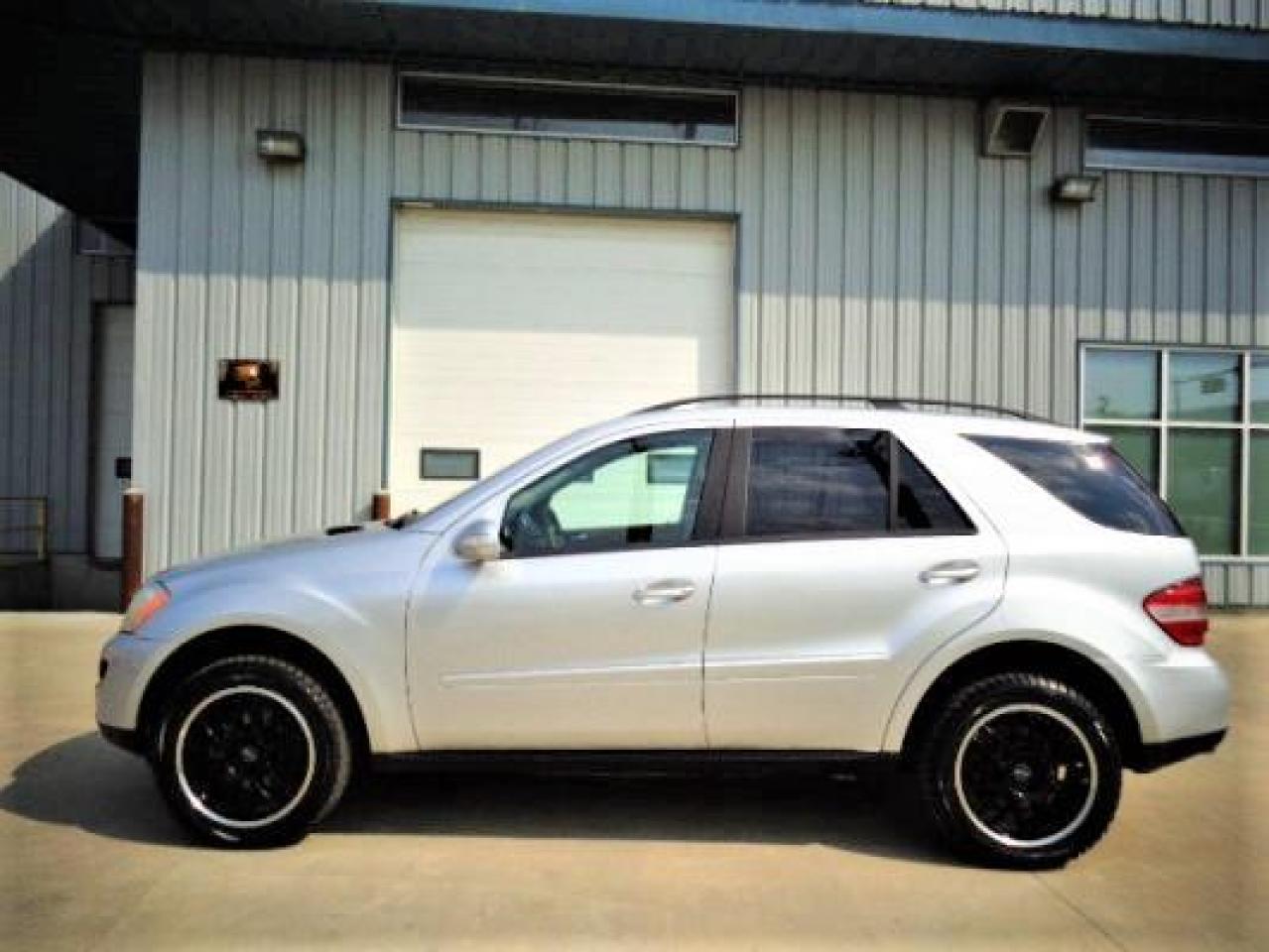 2006 Mercedes-Benz ML-Class 4dr 4MATIC 3.5L Photo4