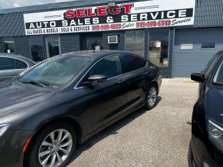 2015 Chrysler 200 C - Photo #6