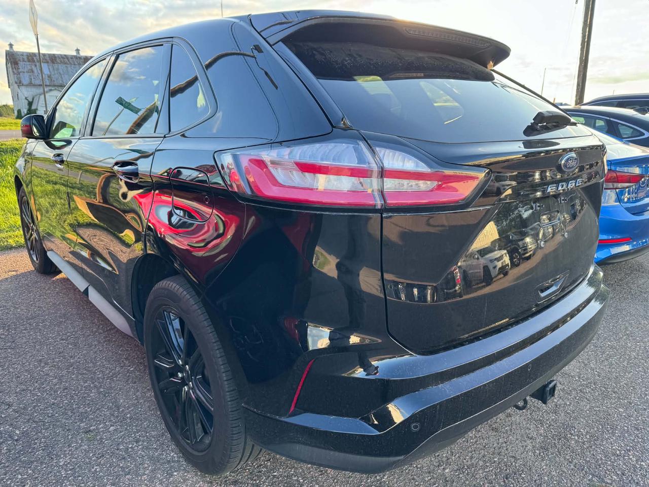 2024 Ford Edge ST Line Photo5