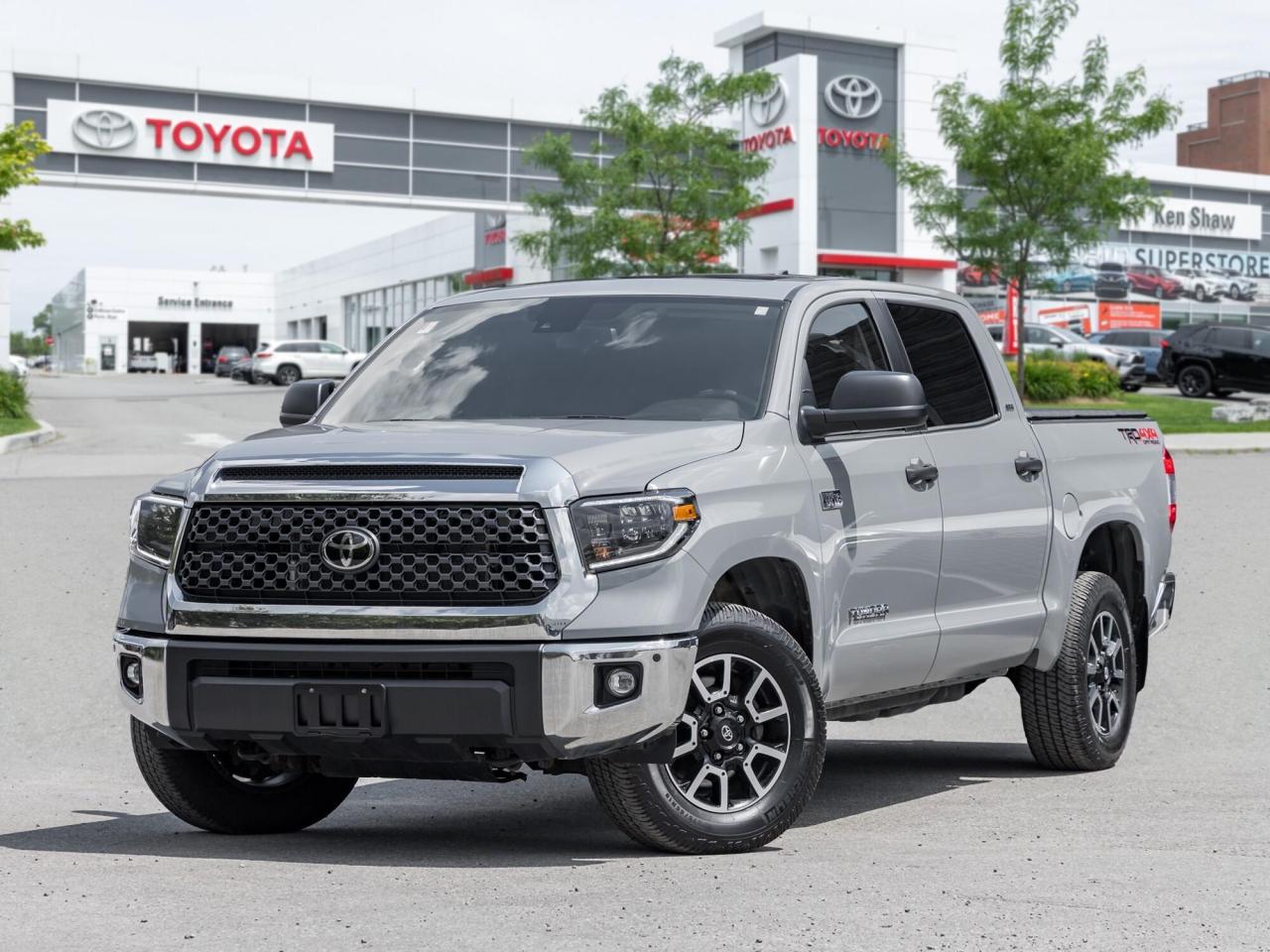 Used 2021 Toyota Tundra TRD OFF ROAD Heated Seats / Sunroof / BU Camera for sale in Toronto, ON