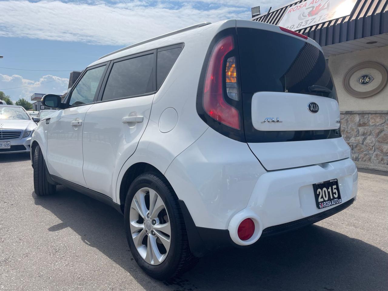 2015 Kia Soul AUTO EX 5DR PW PL PM BLUETOOTH A/C Photo2