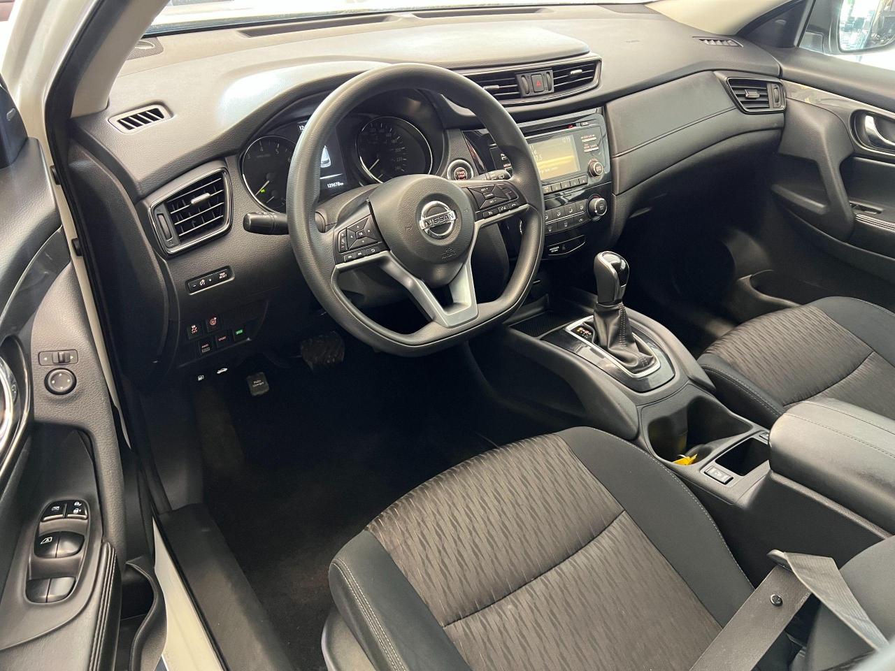 2017 Nissan Rogue SV AWD+New Tires+Bluetooth+Camera+Heated Seats Photo63