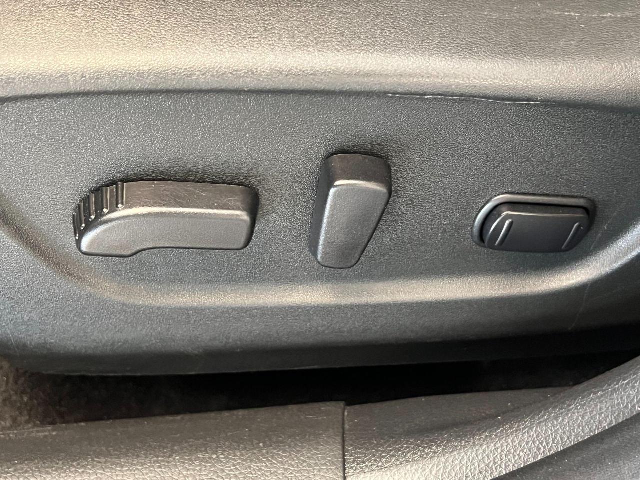 2017 Nissan Rogue SV AWD+New Tires+Bluetooth+Camera+Heated Seats - Photo #36