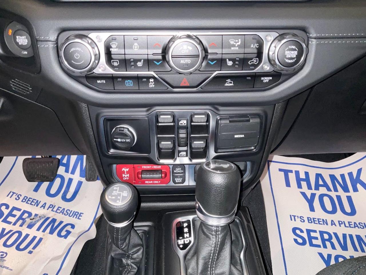 2024 Jeep Wrangler 4xe 4-Door Rubicon Photo4