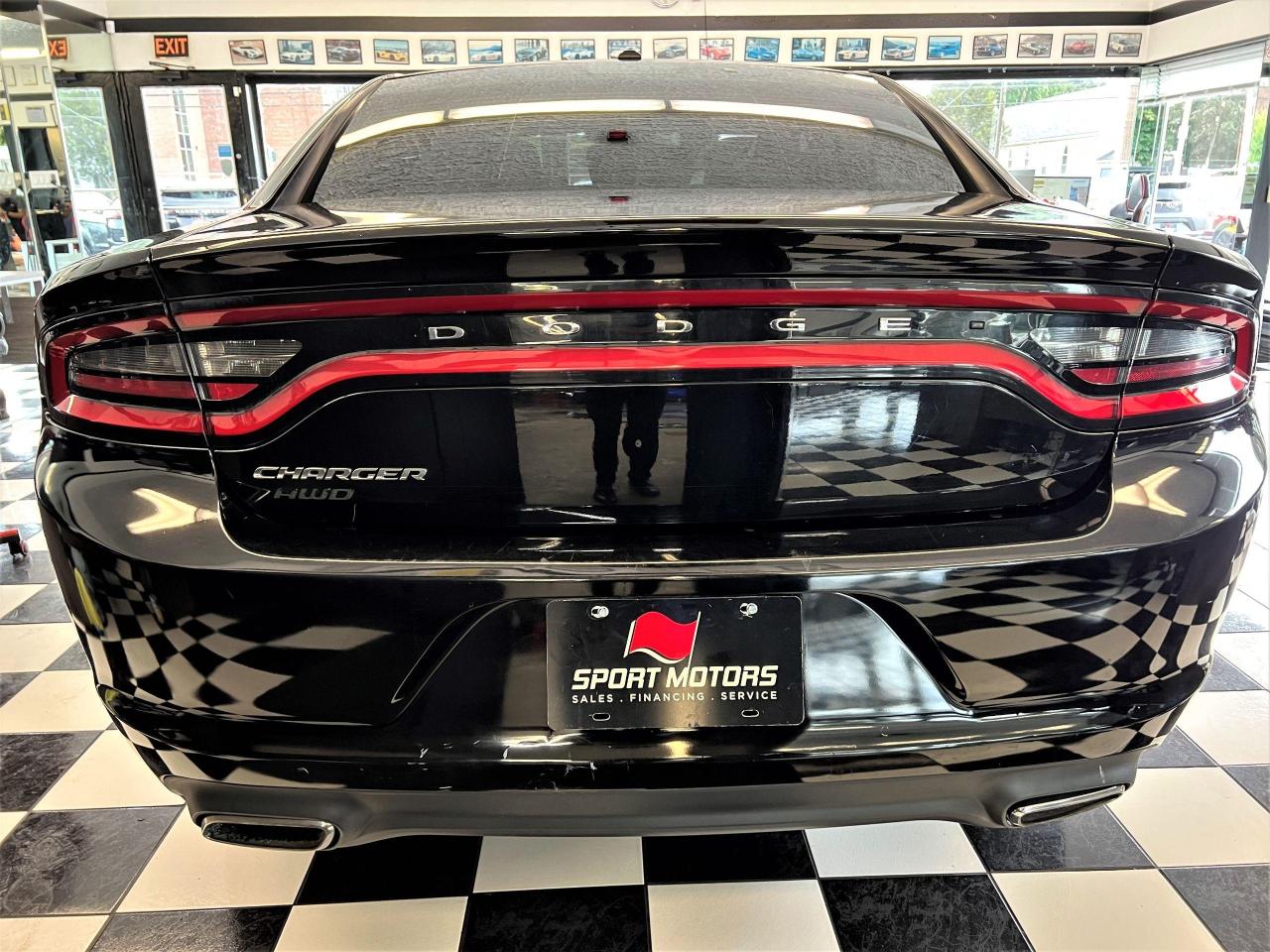 2017 Dodge Charger SXT AWD+New Tires+Heated Seats+A/C+CLEAN CARFAX Photo3