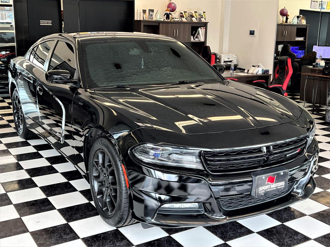 2017 Dodge Charger SXT AWD+New Tires+Heated Seats+A/C+CLEAN CARFAX Photo5