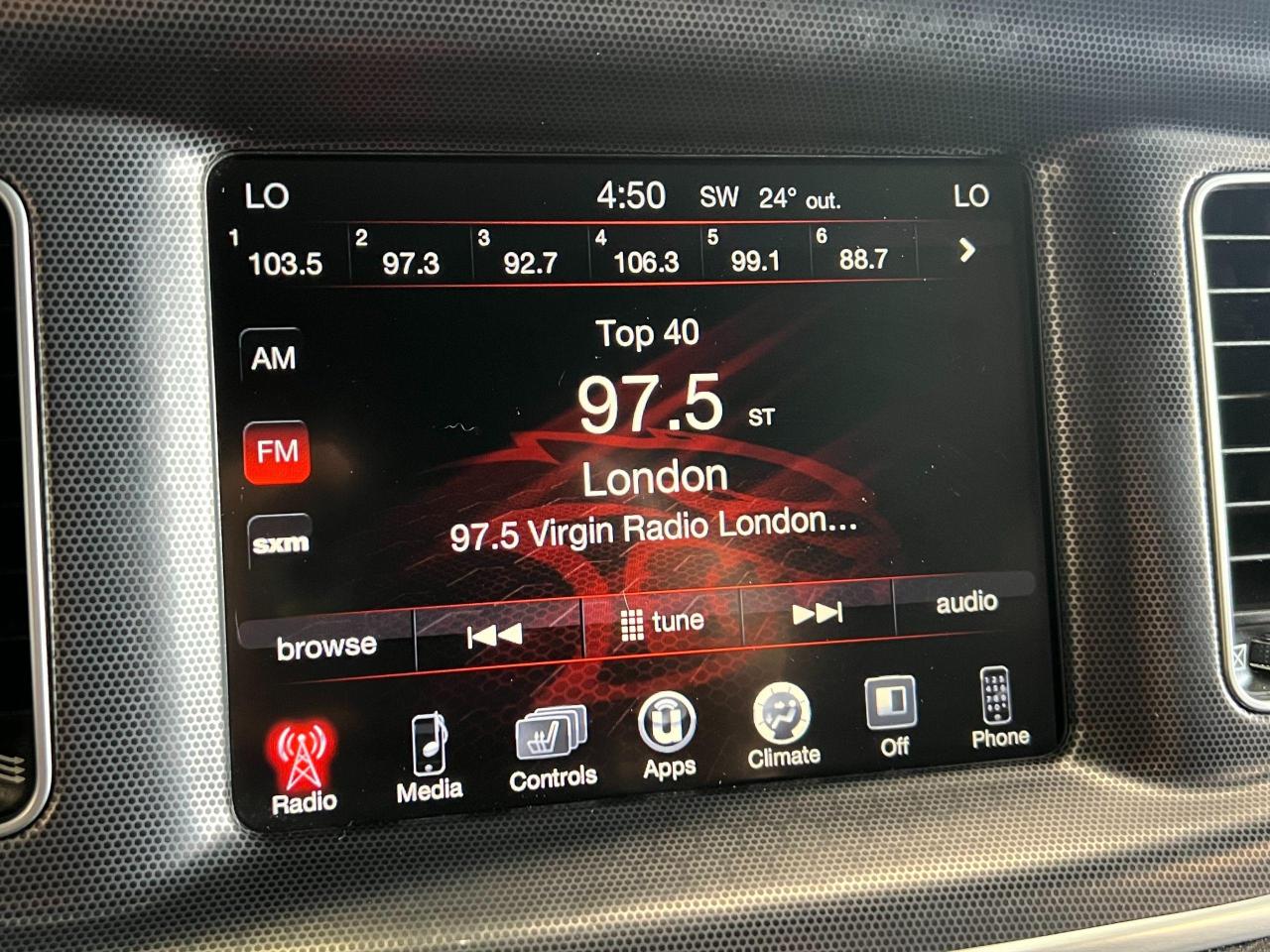 2017 Dodge Charger SXT AWD+New Tires+Heated Seats+A/C+CLEAN CARFAX - Photo #29