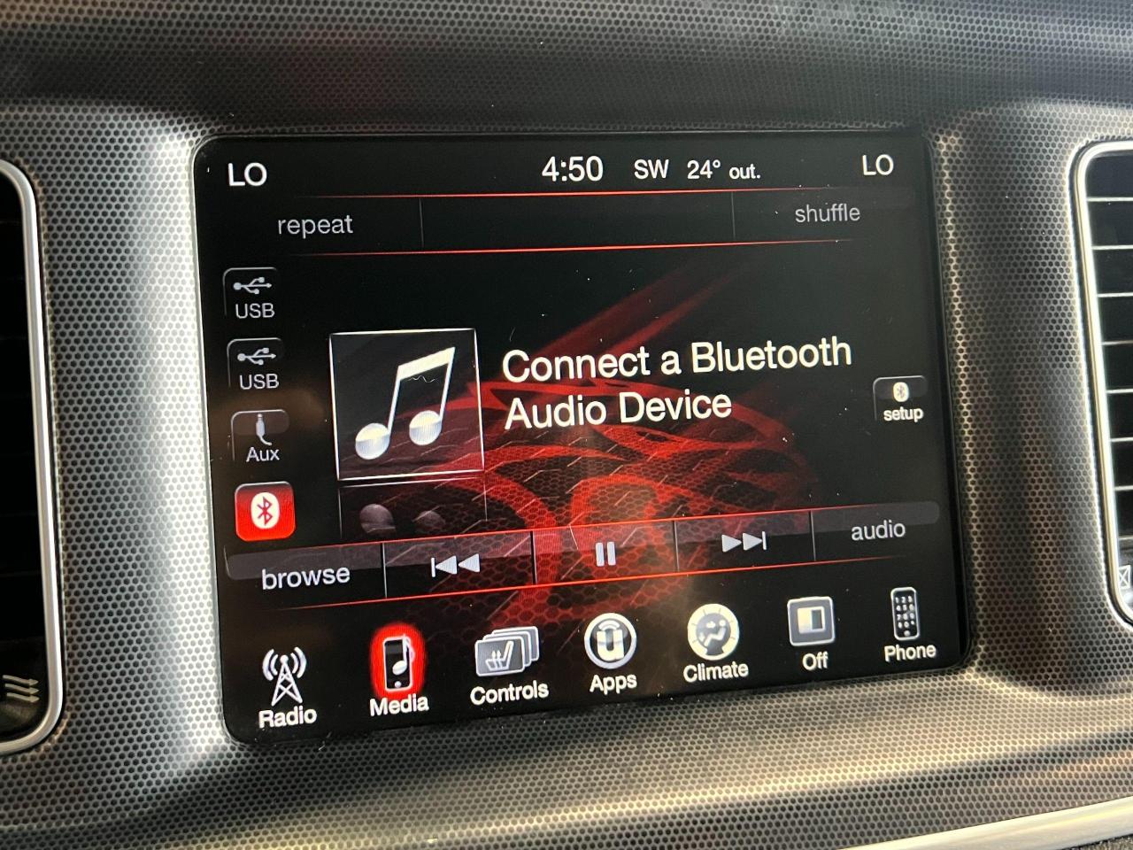 2017 Dodge Charger SXT AWD+New Tires+Heated Seats+A/C+CLEAN CARFAX - Photo #30