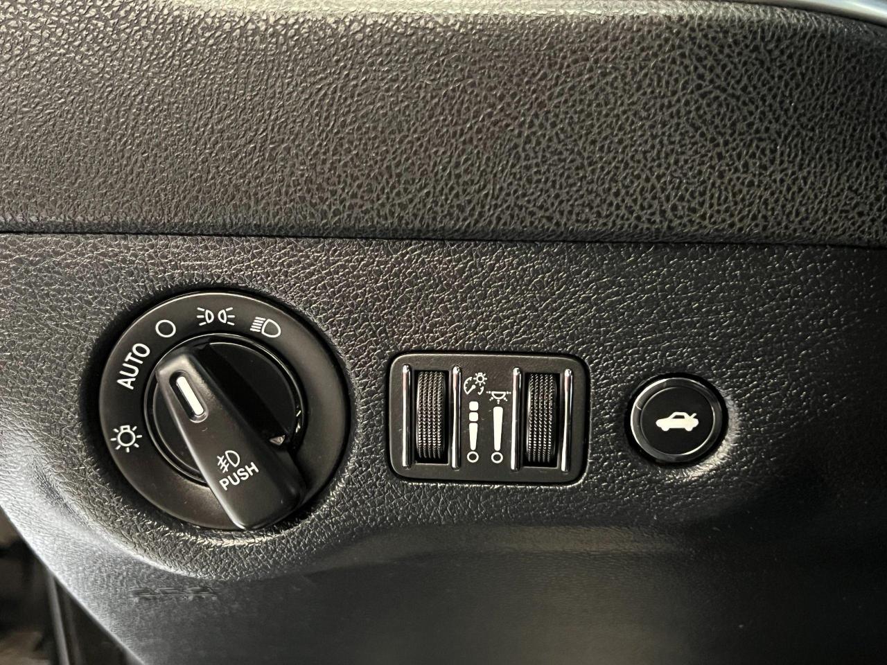 2017 Dodge Charger SXT AWD+New Tires+Heated Seats+A/C+CLEAN CARFAX - Photo #47