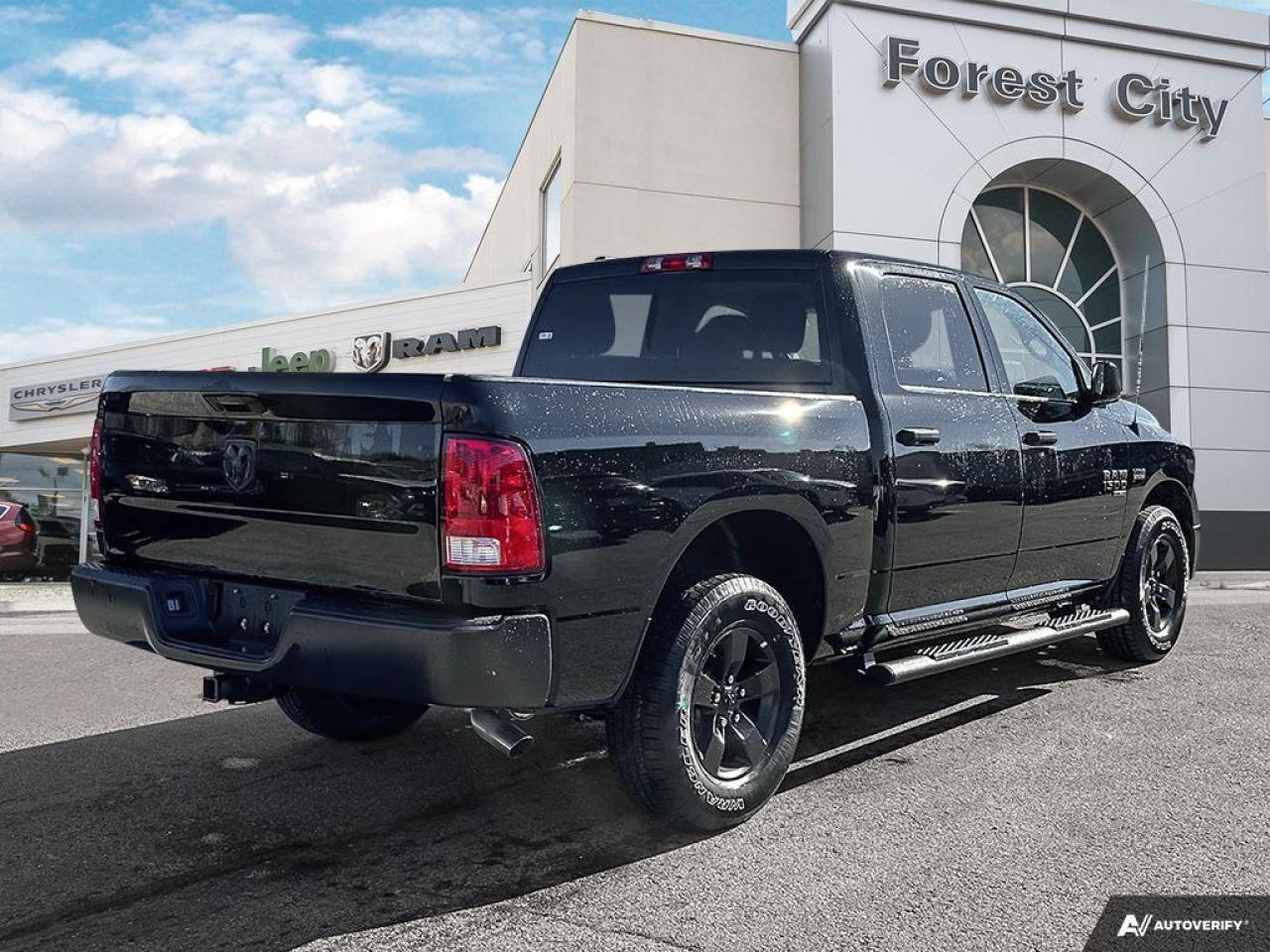 2023 RAM 1500 Classic Tradesman -  Tow Package Photo4