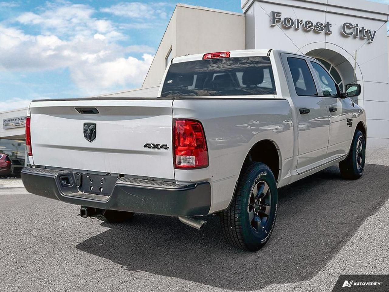 2023 RAM 1500 Classic Tradesman -  Tow Package Photo4