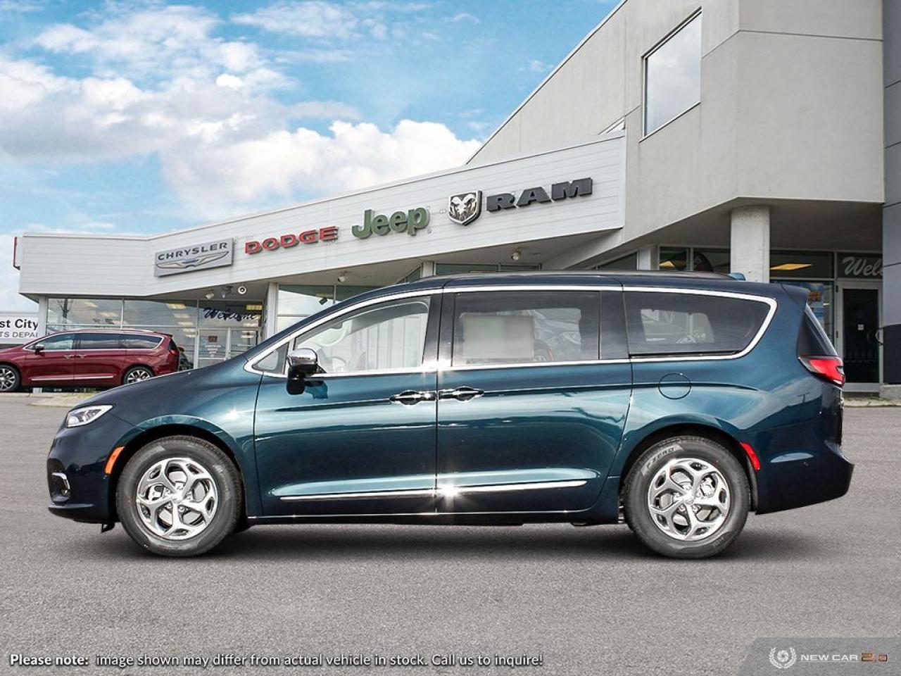 2023 Chrysler Pacifica Limited - Sunroof -  Navigation Photo2
