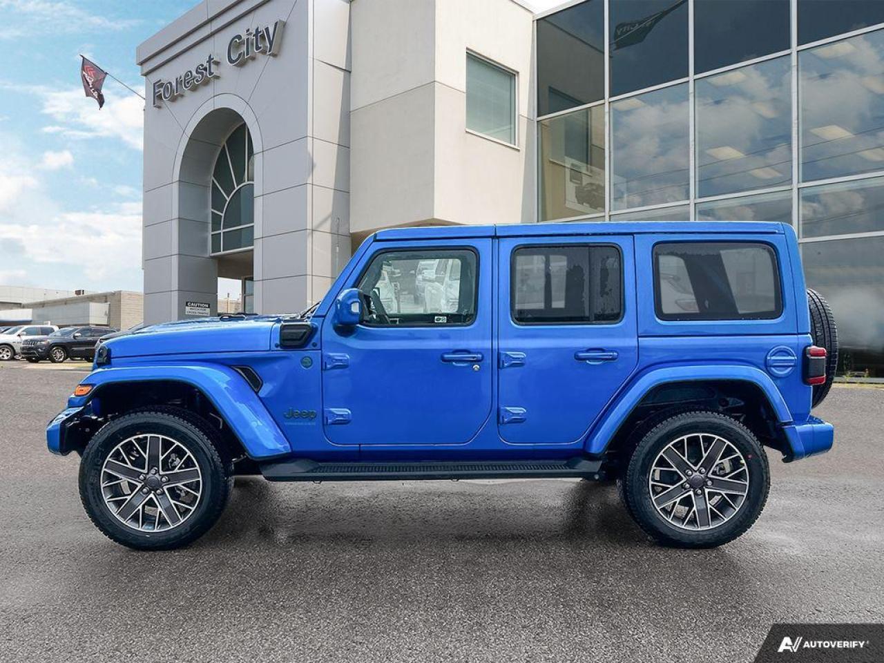 2023 Jeep Wrangler 4xe Sahara colour top/Hybrid Photo2