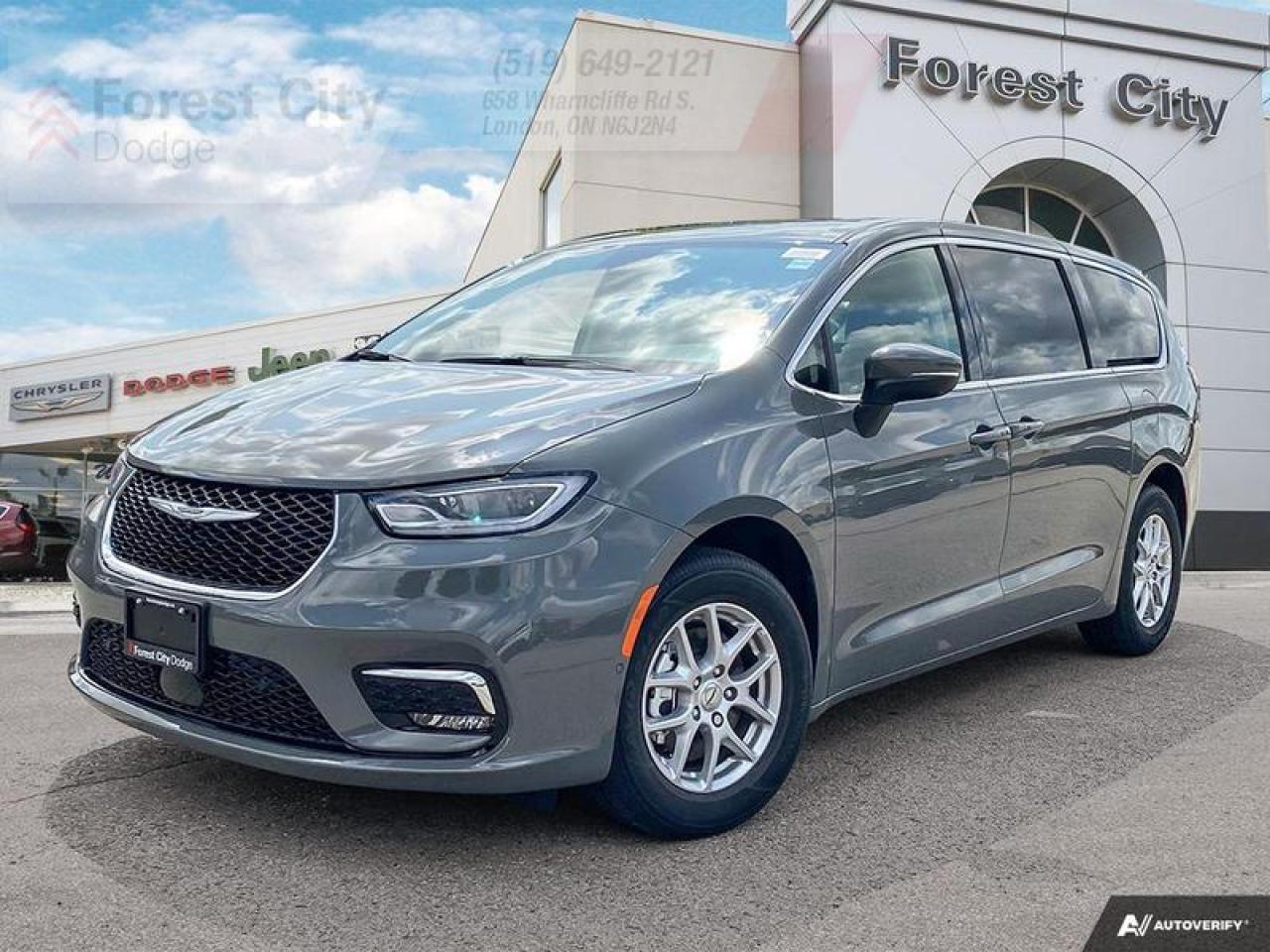 Used 2023 Chrysler Pacifica Touring-L Heated Leather Seats - Apple CarPlay - Android Auto for sale in London, ON