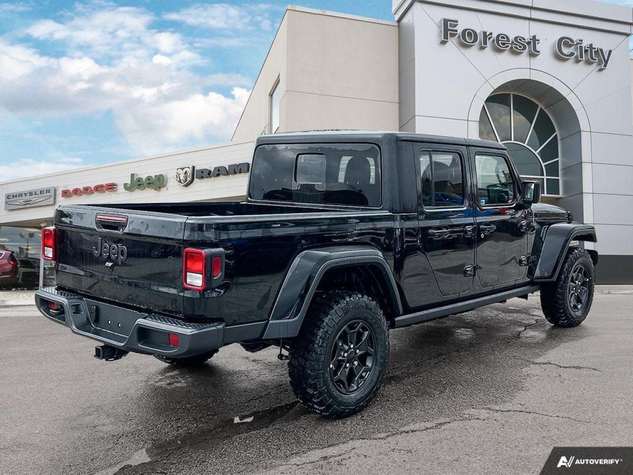 2023 Jeep Gladiator Sport S - Aluminum Wheels Photo4