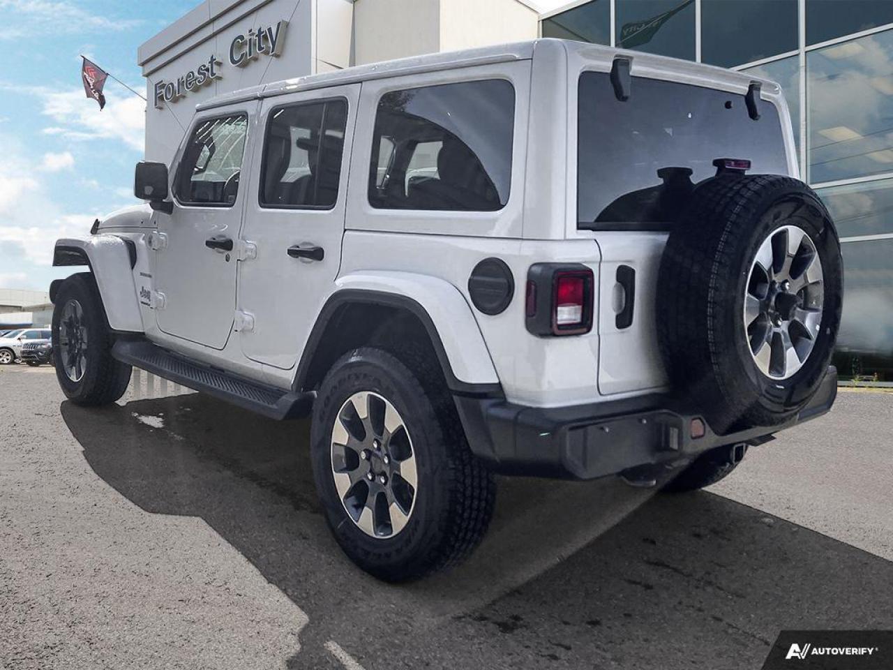 2023 Jeep Wrangler Sahara - Navigation -  Premium Audio Photo2