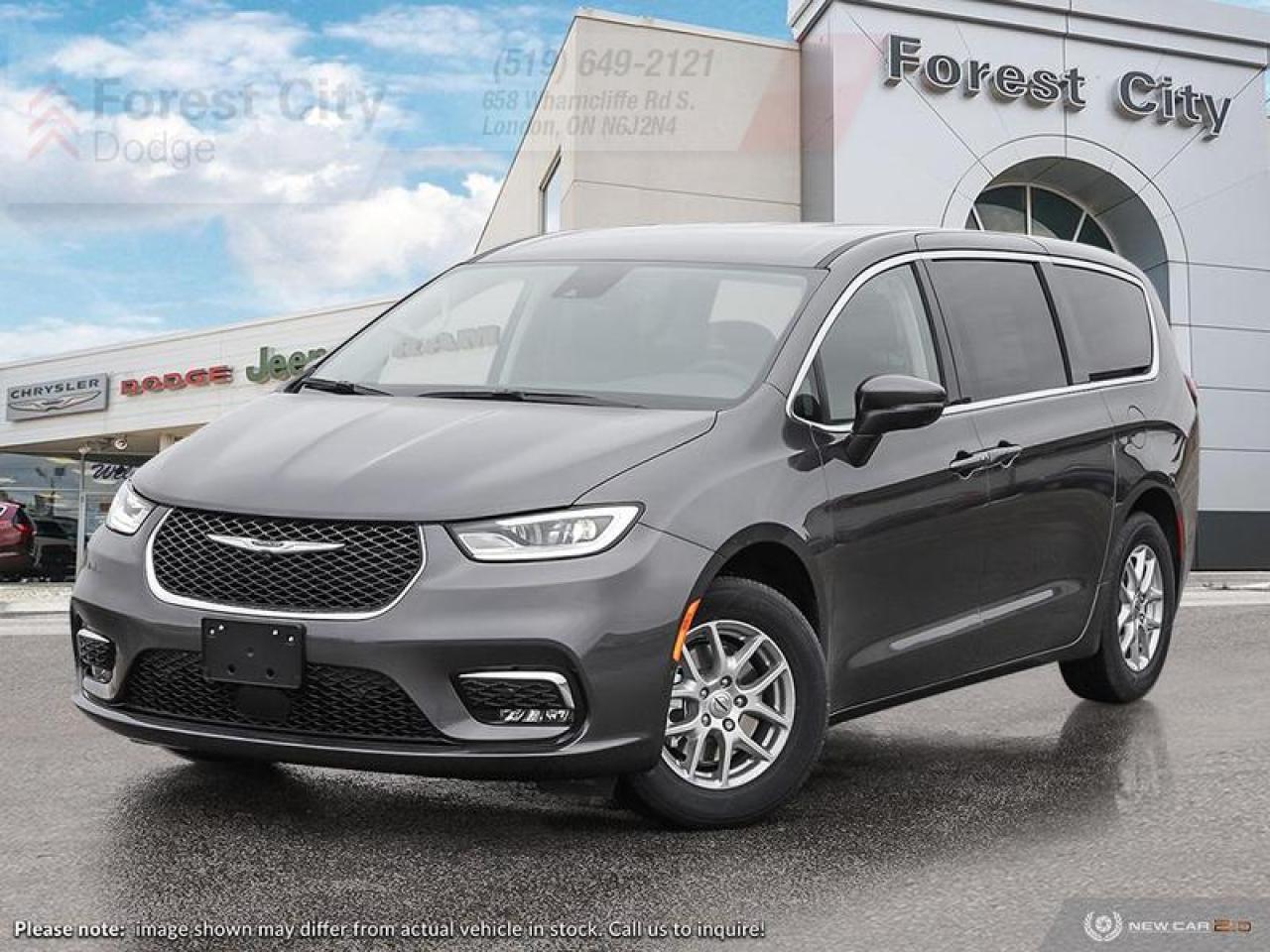 Used 2023 Chrysler Pacifica Touring-L Low Kilometers - Heated Seats - Apple CarPlay for sale in London, ON