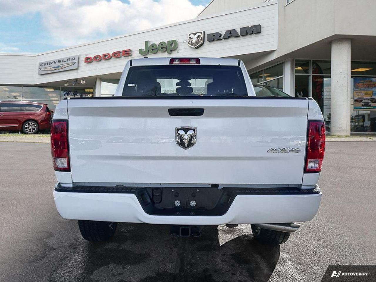 2023 RAM 1500 Classic Tradesman - Aluminum Wheels Photo3