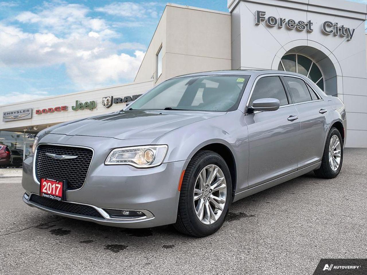 Used 2017 Chrysler 300 Touring Sunroof/GPS/Heated Leather Seats for sale in London, ON