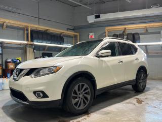 Used 2016 Nissan Rogue SL AWD * Navigation * Panoramic Sunroof * Heated Leather Seats * Power Lift Gate * Push Button Start *  360 Back Up Camera *  AM/FM/SXM/USB/AUX/Blueto for sale in Cambridge, ON