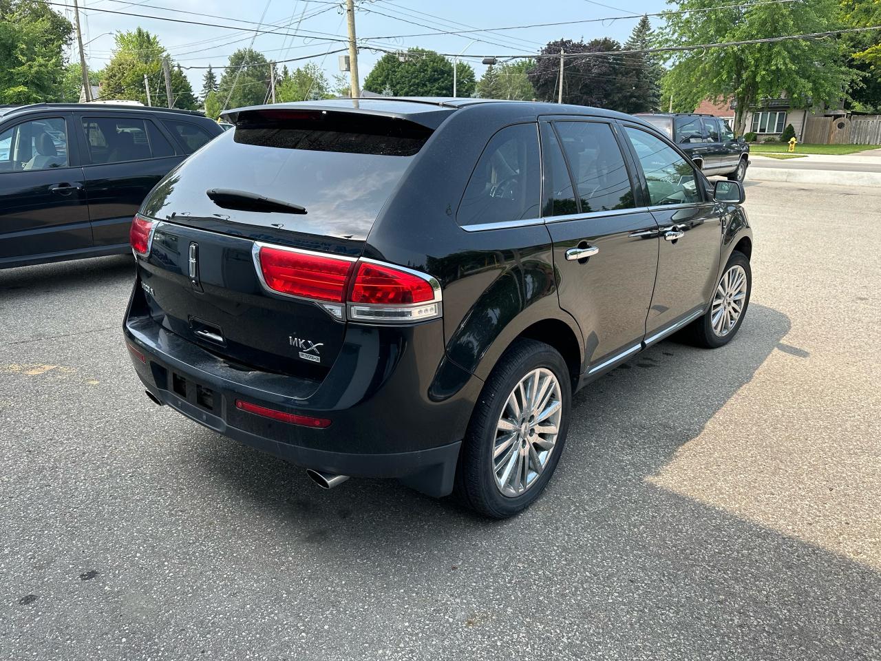 2011 Lincoln MKX  - Photo #5