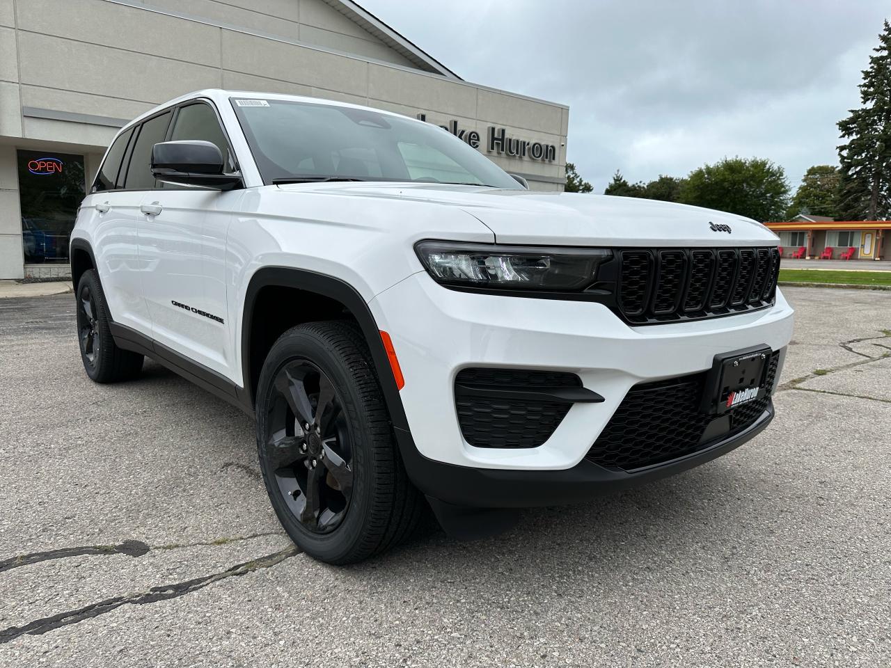 New 2023 Jeep Grand Cherokee Altitude for sale in Goderich, ON