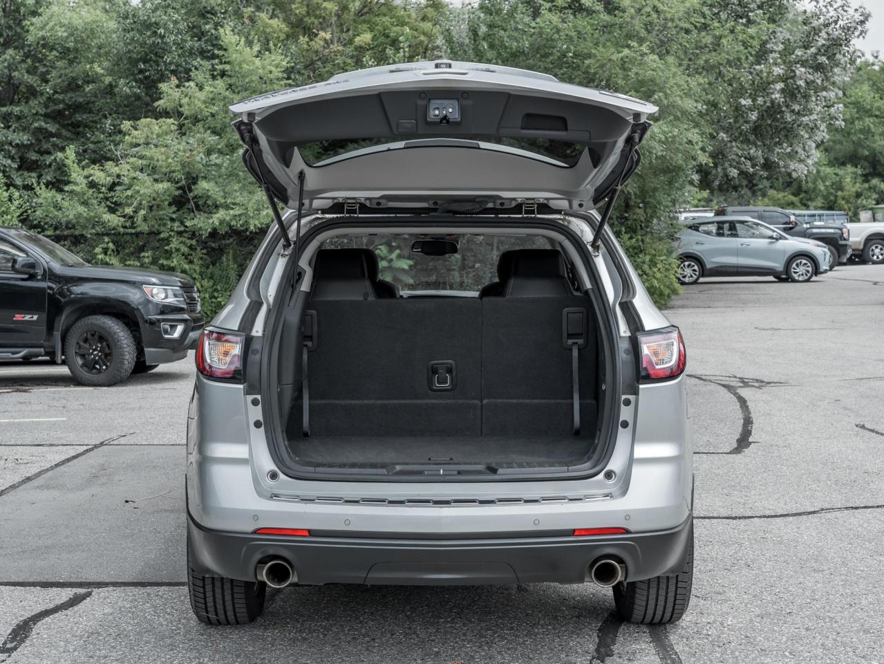 2017 Chevrolet Traverse Premier Photo