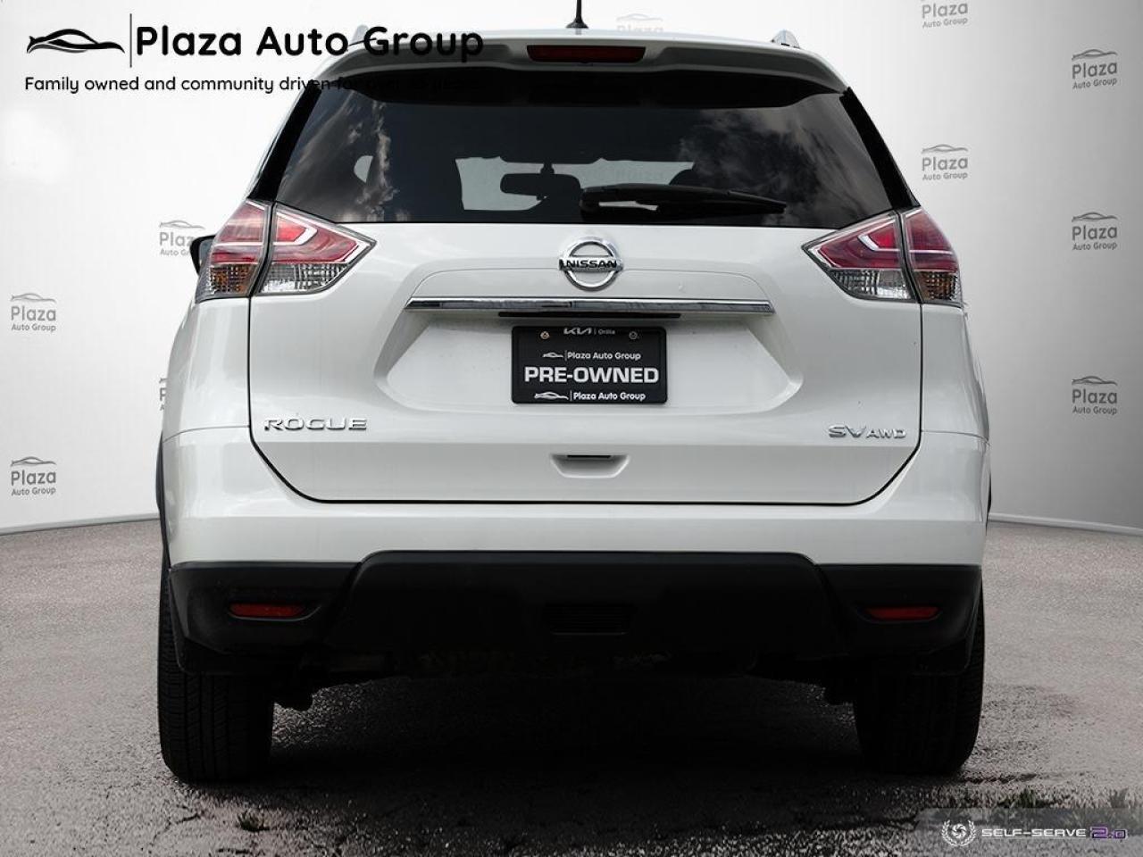 2016 Nissan Rogue SV Photo4