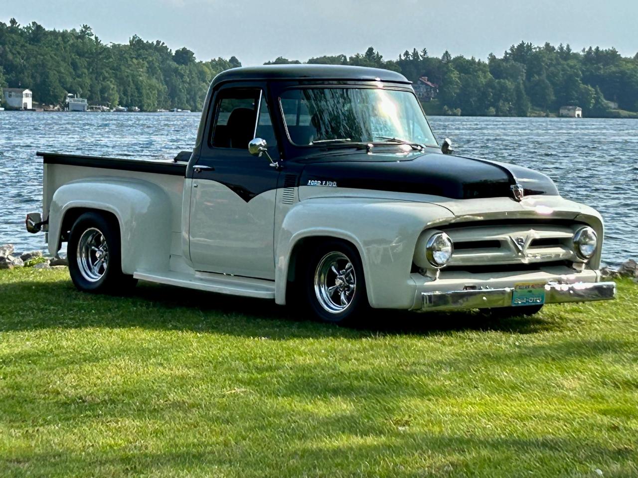 1953 Ford F100 truck - Photo #2