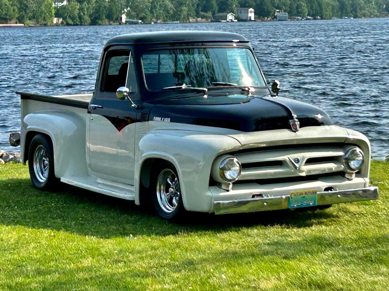 1953 Ford F100 truck - Photo #1