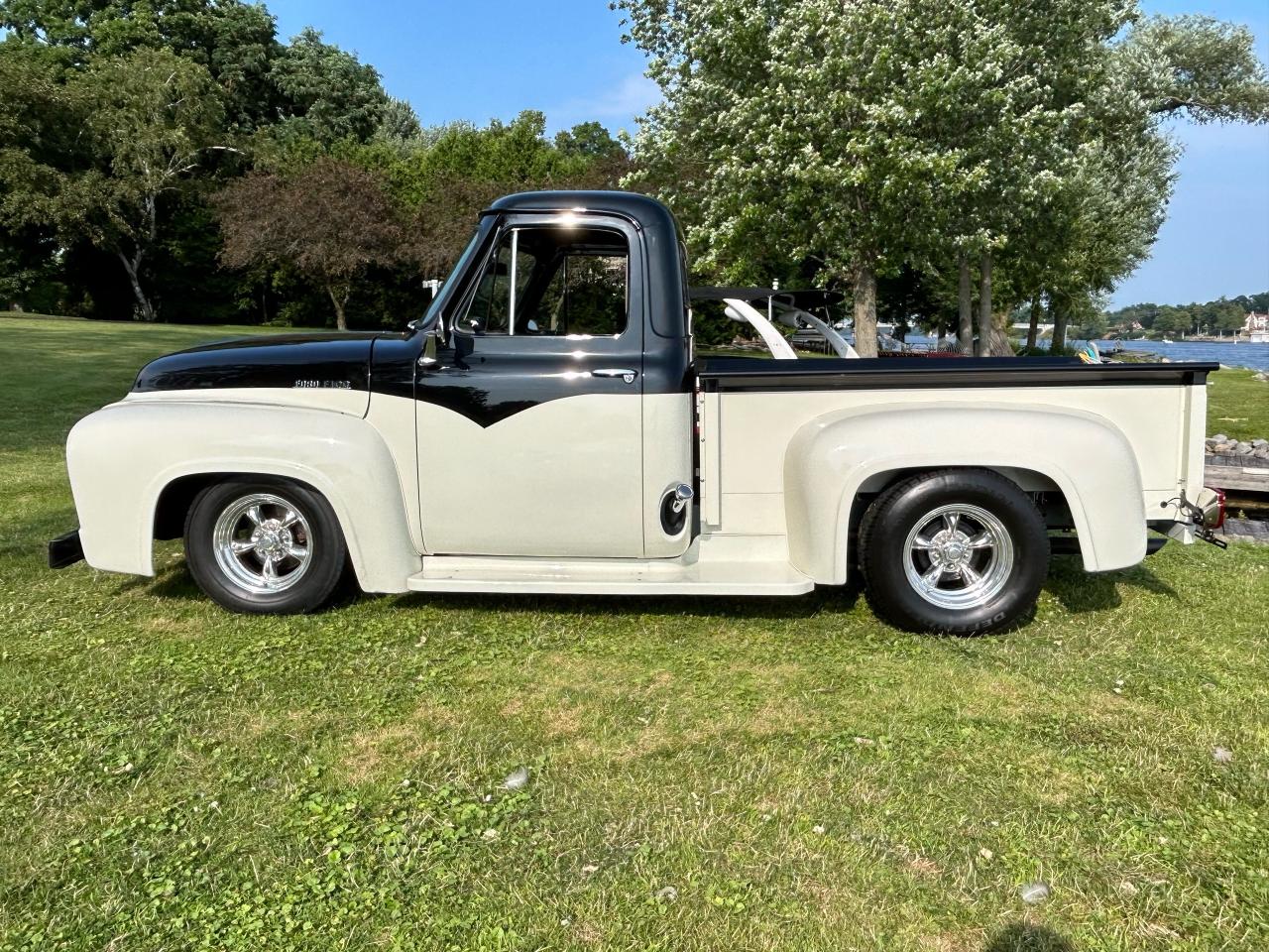 1953 Ford F100 truck - Photo #30