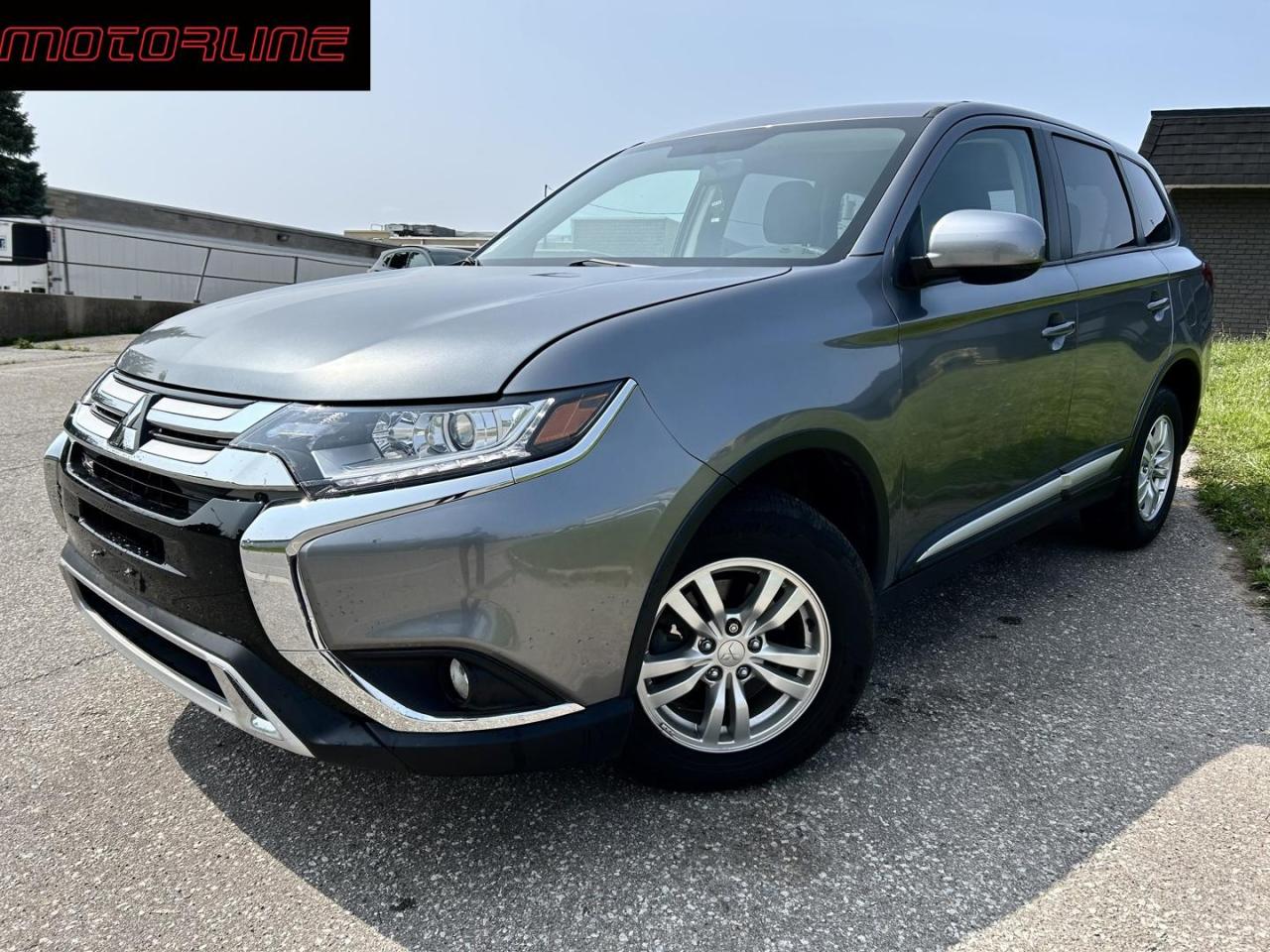 2020 Mitsubishi Outlander ES AWC - Photo #1