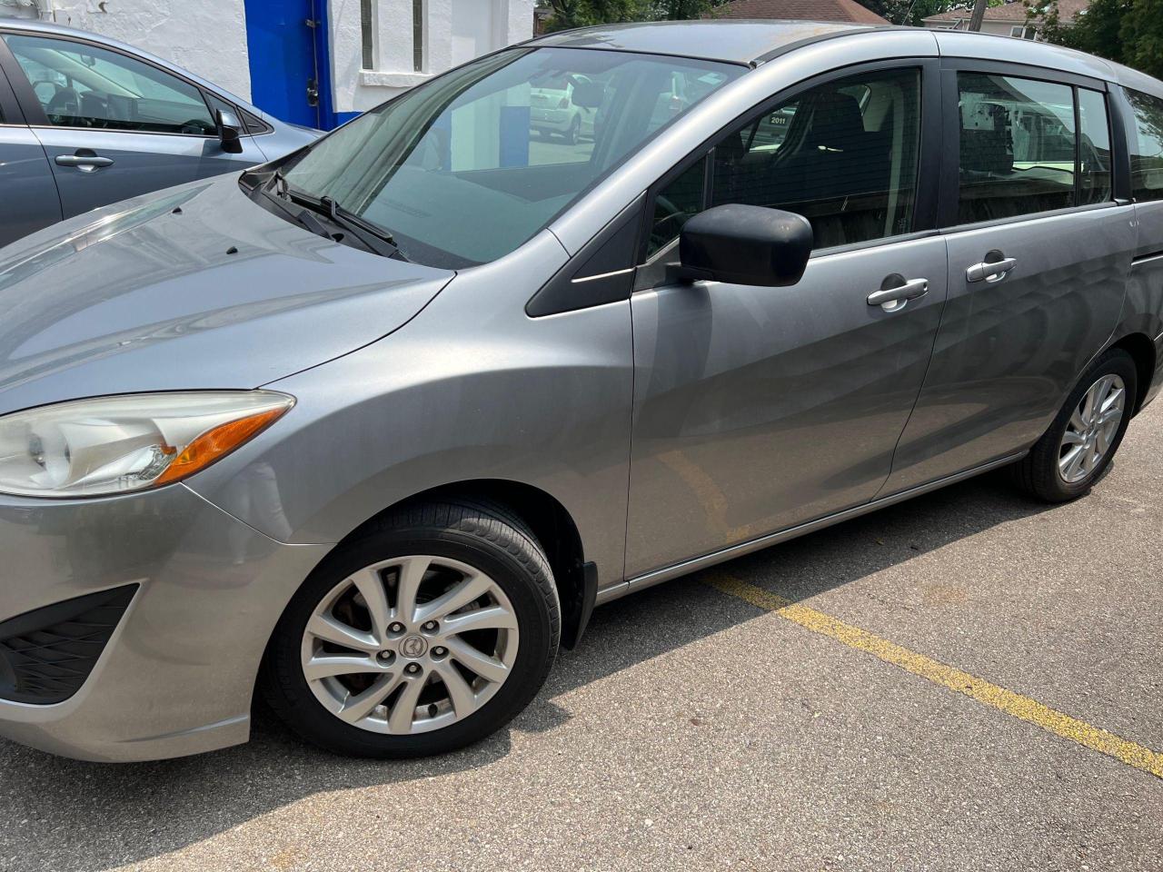 2012 Mazda MAZDA5 GS - Photo #1