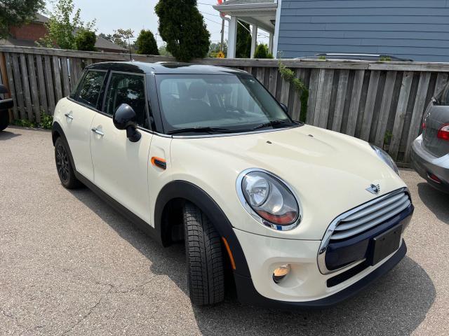 2015 MINI Cooper 