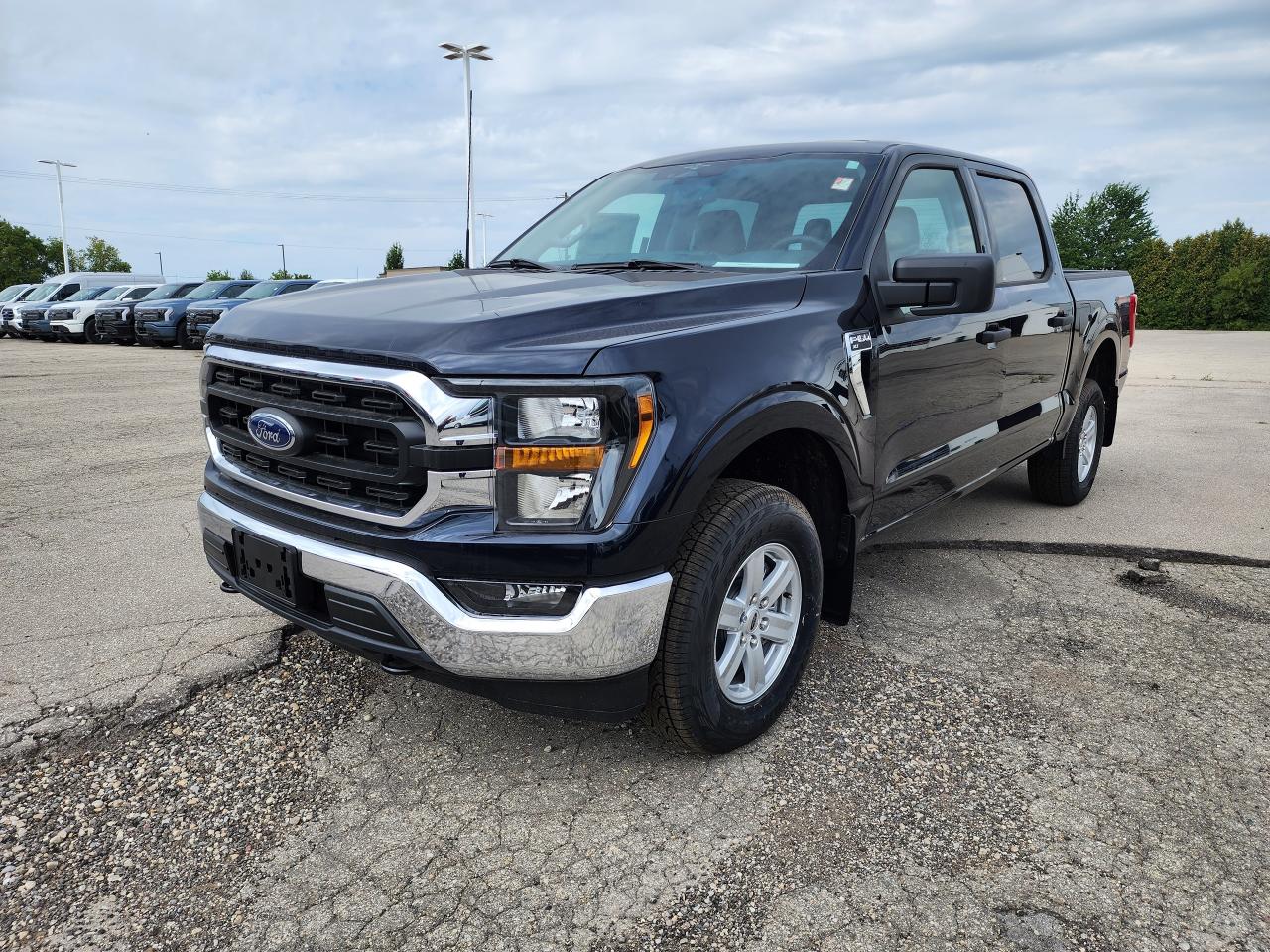 2023 Ford F-150 XLT Photo0