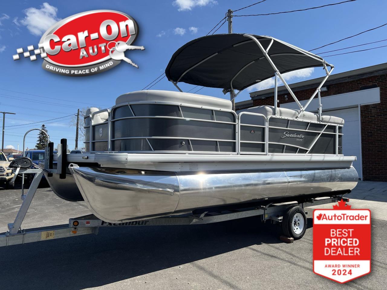 Used 2018 Godfrey Marine SW 2086-25 21-FT PONTOON | BIMINI TOP | LADDER | FISH FINDER for sale in Ottawa, ON
