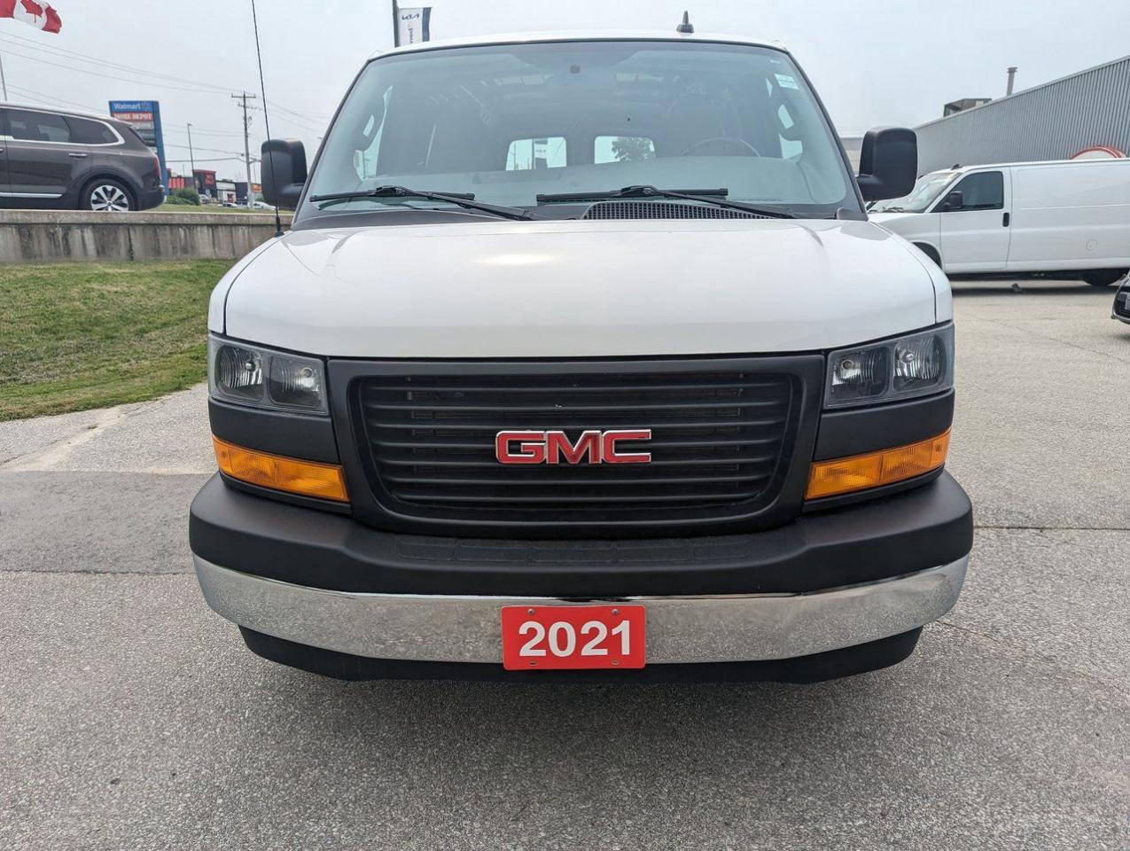 2021 GMC Savana Cargo Van BASE Photo1