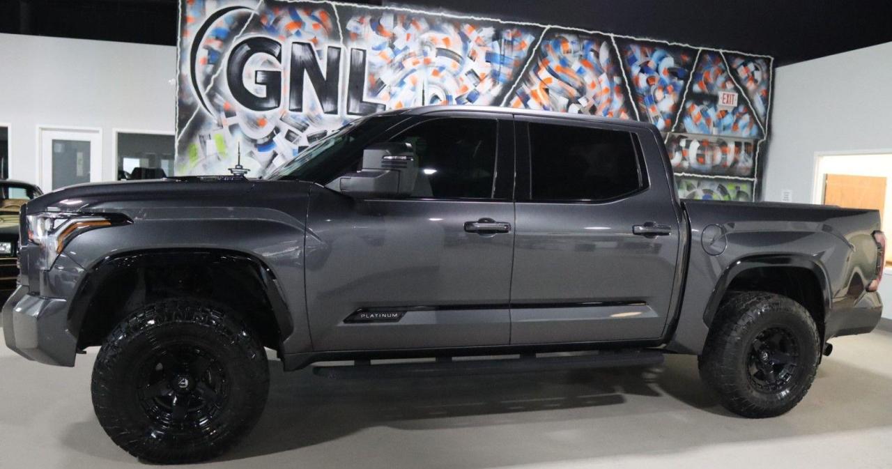 Used 2022 Toyota Tundra 4x4 Crewmax Platinum Hybrid for sale in Concord, ON