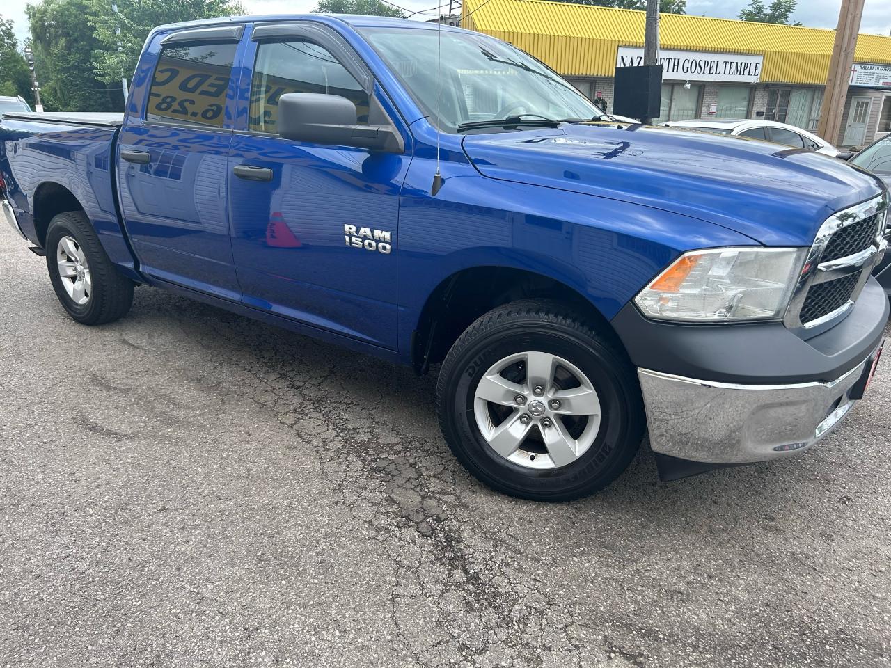 Used 2015 RAM 1500 ST/4WD/QREW CAP/P.GROUB/ALLOYS for sale in Scarborough, ON