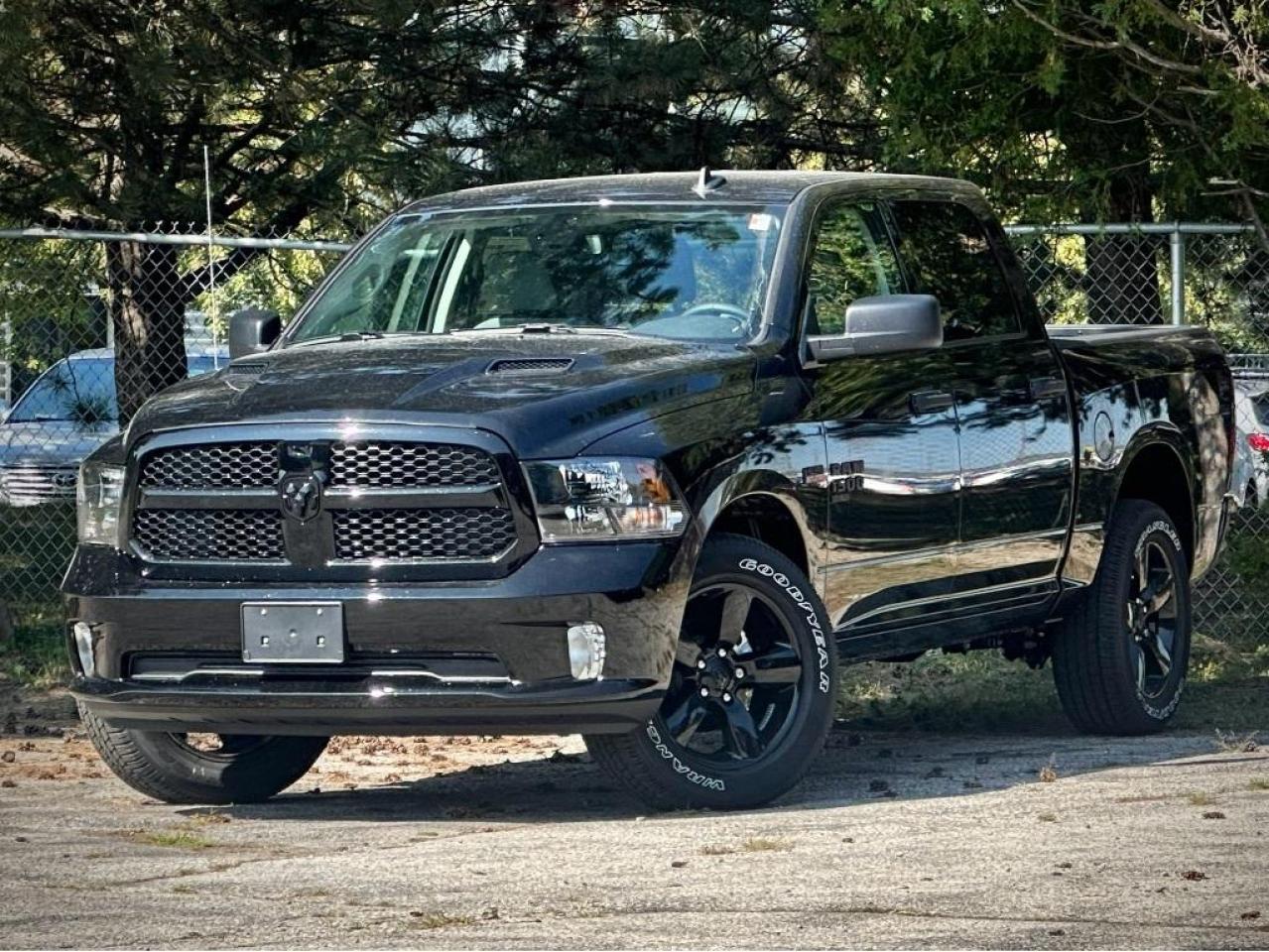 New 2023 RAM 1500 Classic EXPRESS 4X4 | HEATED SEATS & WHEEL | APPLE CARPLAY for sale in Waterloo, ON