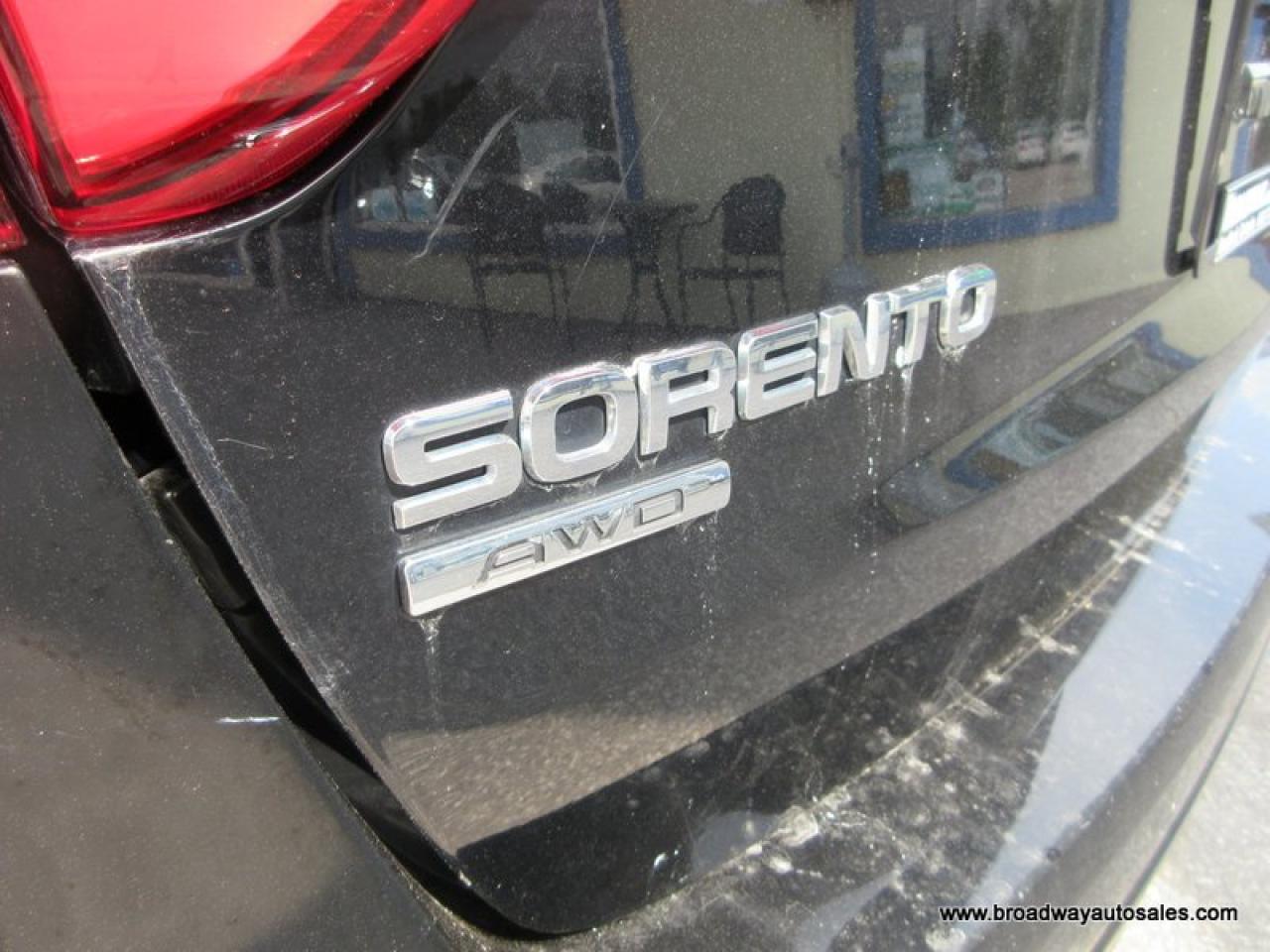 2015 Kia Sorento ALL-WHEEL DRIVE SX-MODEL 7 PASSENGER 3.3L - V6.. BENCH & 3RD ROW.. NAVIGATION.. PANORAMIC SUNROOF.. LEATHER.. HEATED/AC SEATS.. BACK-UP CAMERA.. Photo