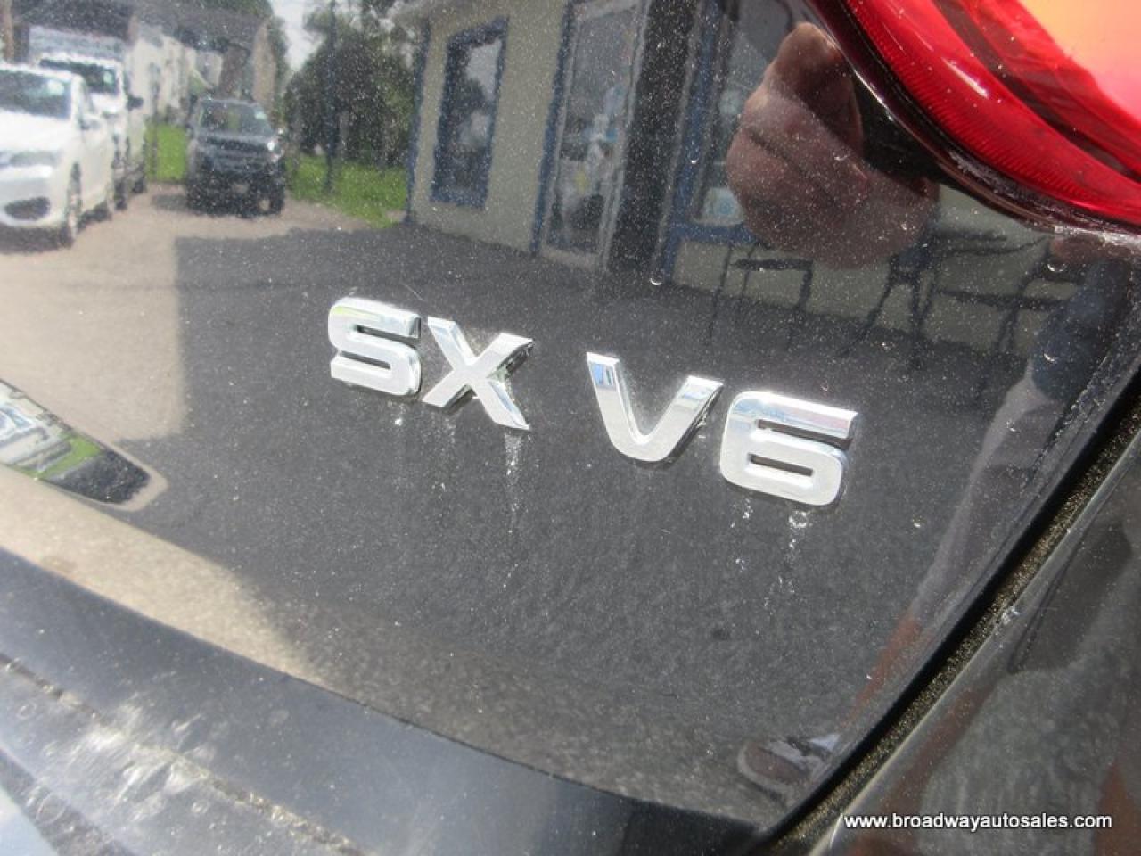 2015 Kia Sorento ALL-WHEEL DRIVE SX-MODEL 7 PASSENGER 3.3L - V6.. BENCH & 3RD ROW.. NAVIGATION.. PANORAMIC SUNROOF.. LEATHER.. HEATED/AC SEATS.. BACK-UP CAMERA.. Photo